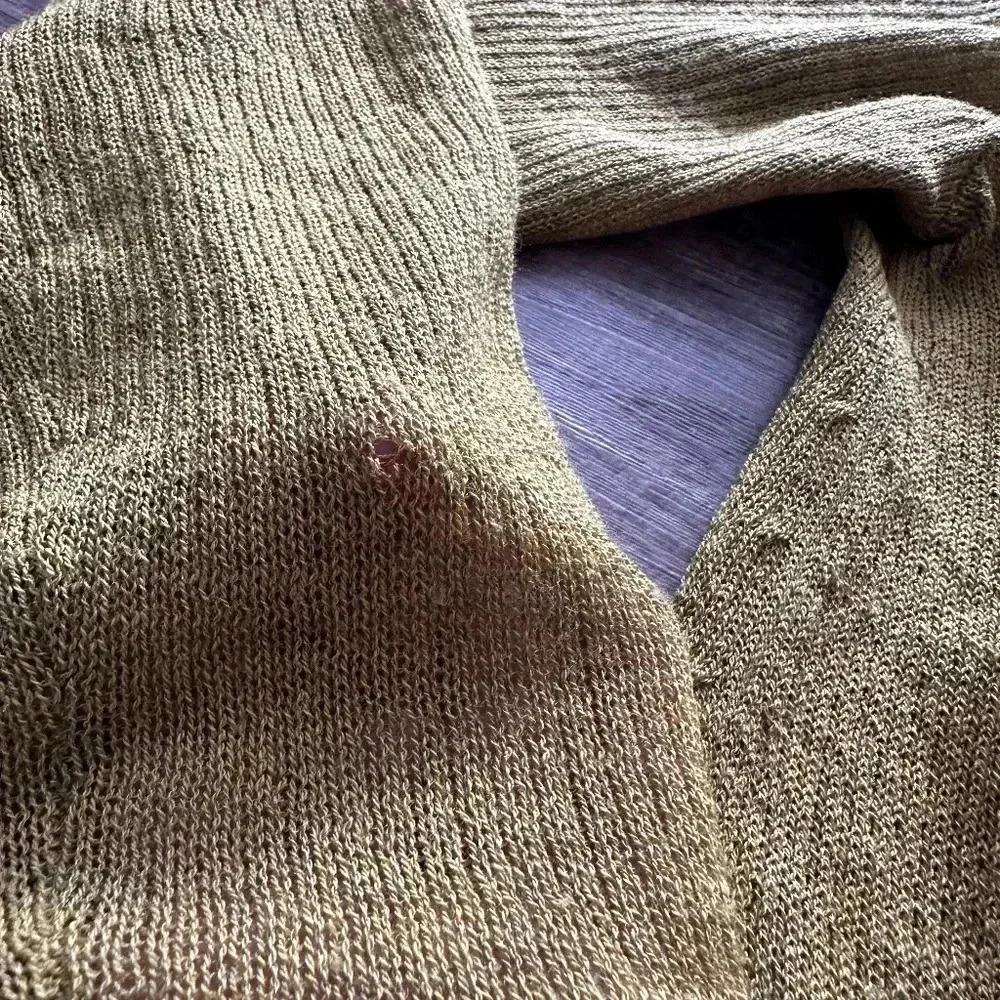 Eileen Fisher green 100% wool V-neck tunic sweater size Medium - Picture 3 of 9